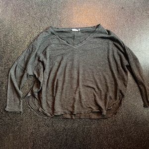 Dark gray stretchy flowy long sleeved shirt, waffle fabric